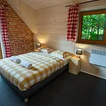 Stary Mlyn Nad Strumieniem Z Mozliwoscia Dostepu Do Sauny, Goracej Beczki, Basenu - Сasa de vacaciones *