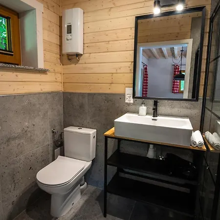 Dom Stary Mlyn Nad Strumieniem Z Mozliwoscia Dostepu Do Sauny, Goracej Beczki, Basenem Ferienhaus *