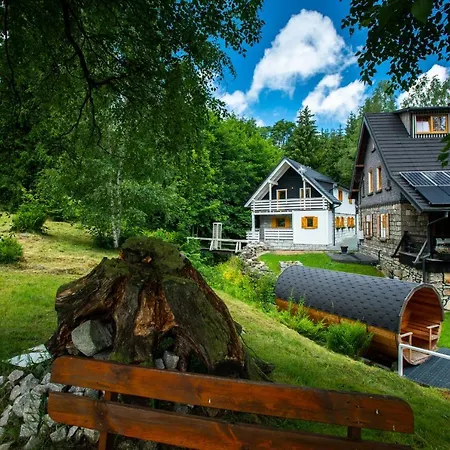 Prázdninový dům Dom Stary Mlyn Nad Strumieniem Z Mozliwoscia Dostepu Do Sauny, Goracej Beczki, Basenem Sklářská Poruba