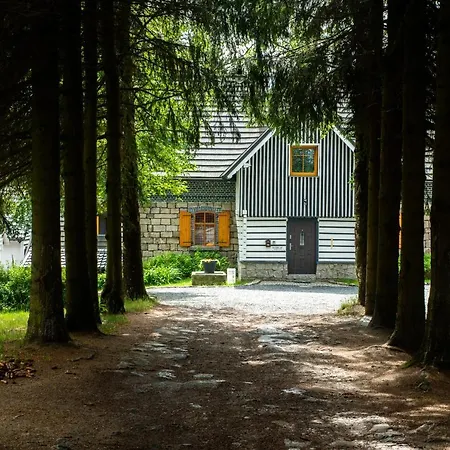 Dom Stary Mlyn Nad Strumieniem Z Mozliwoscia Dostepu Do Sauny, Goracej Beczki, Basenem Prázdninový dům Sklářská Poruba
