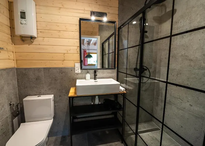 Holiday home Dom Stary Mlyn Nad Strumieniem Z Mozliwoscia Dostepu Do Sauny, Goracej Beczki, Basenem